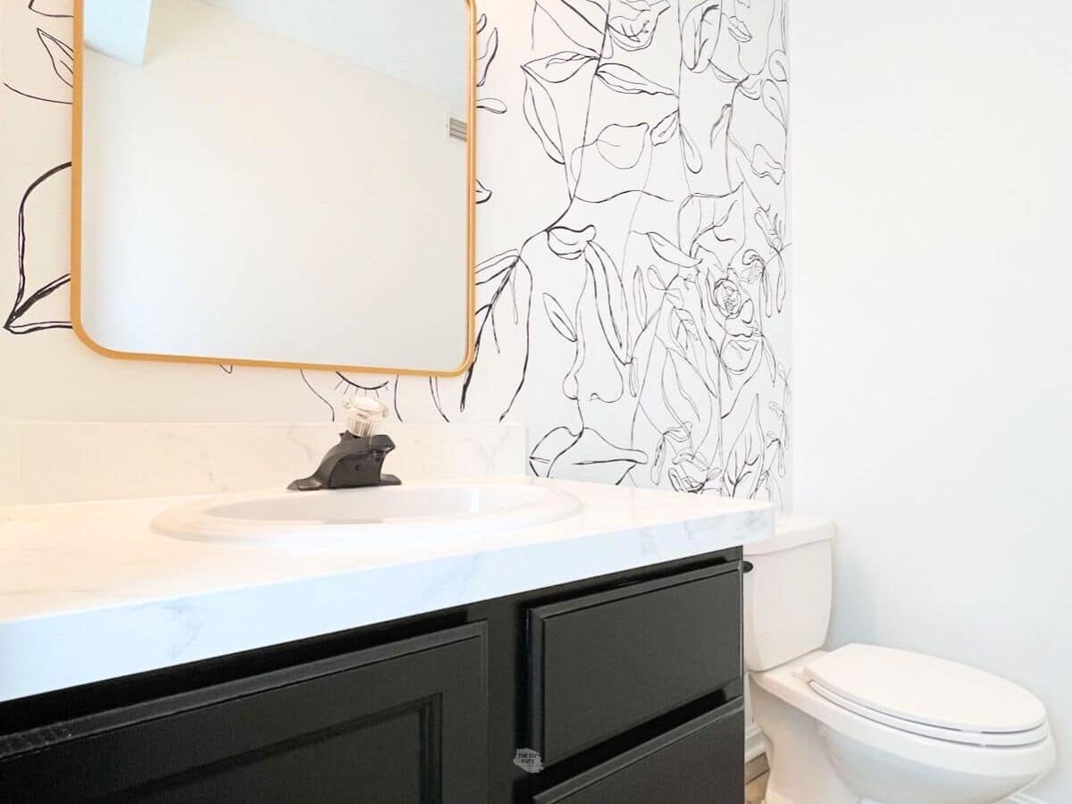 11 Stunning Bathroom Accent Wall Design Ideas