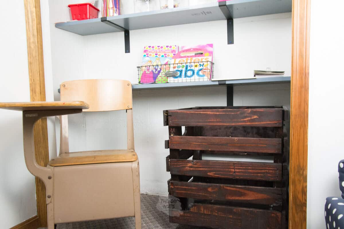 DIY Wood Pallet Storage Crate Box On Wheels